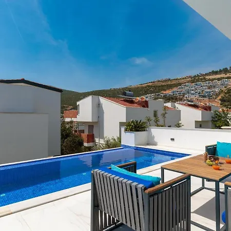 Villa 4 Bedroom 1860 *
