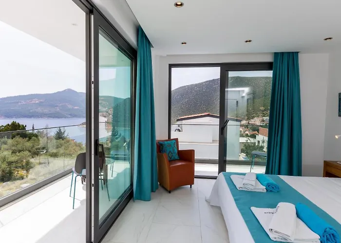 4 Bedroom In Kalamar Close To Restaurants *