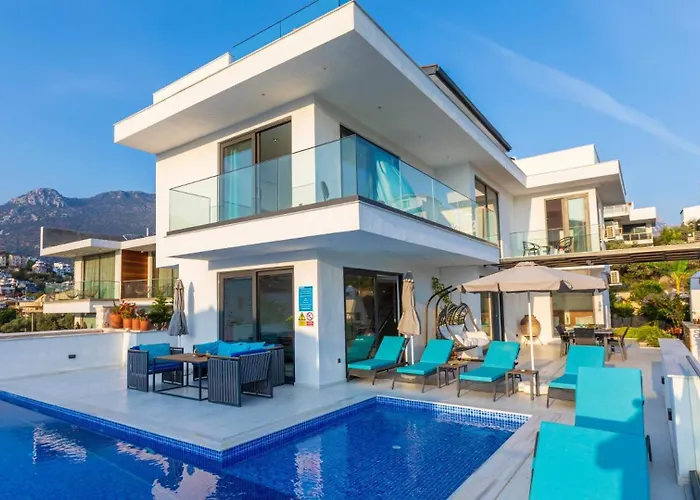 4 Bedroom In Kalamar Close To Restaurants