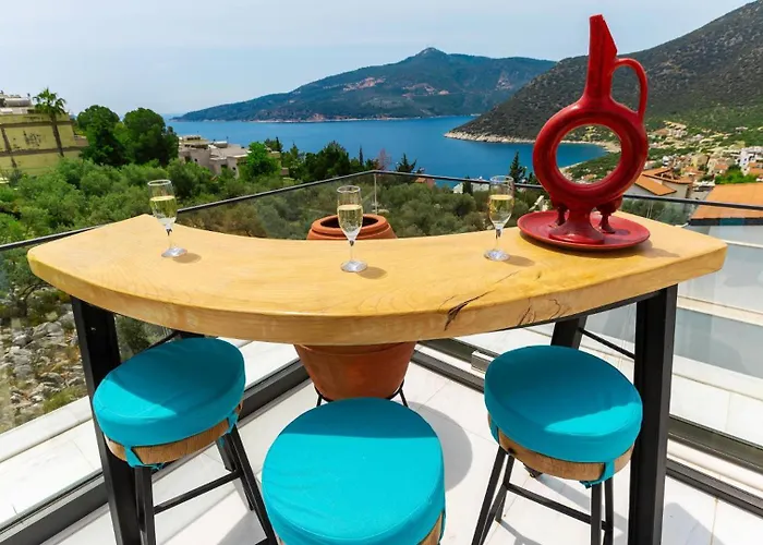 4 Bedroom In Kalamar Close To Restaurants