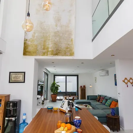 Villa 4 Bedroom 1860