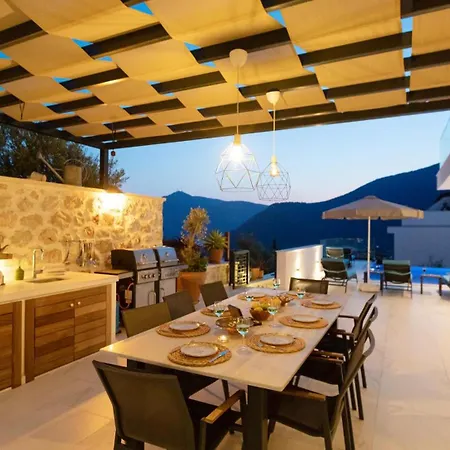 Villa 4 Bedroom 1860 *