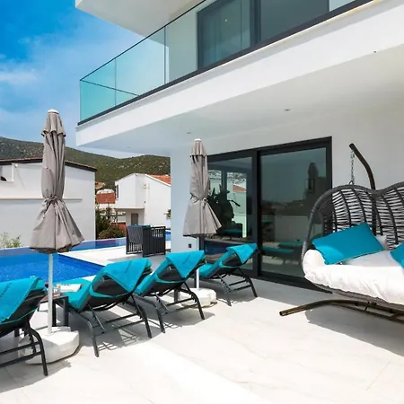 4 Bedroom 1860 Kalkan