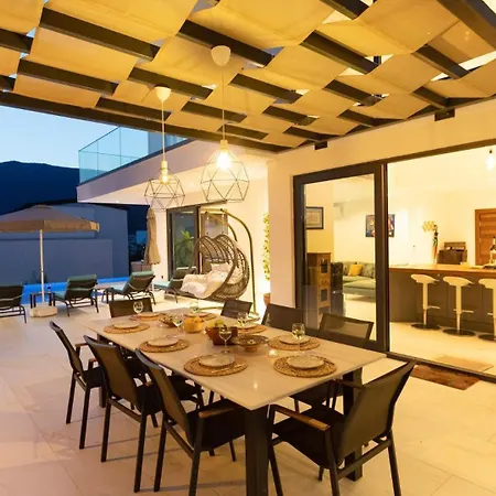 4 Bedroom 1860 * Kalkan