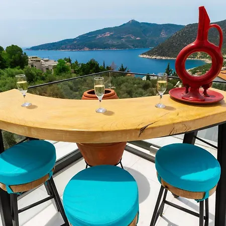 4 Bedroom In Kalamar Close To Restaurants