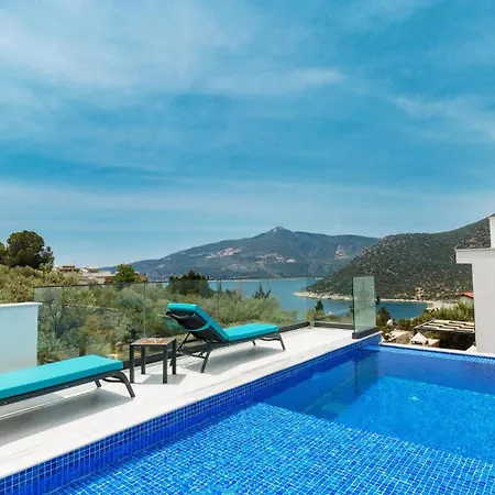 4 Bedroom 1860 Villa