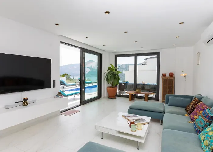 4 Bedroom In Kalamar Close To Restaurants וילה