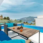 4 Bedroom In Kalamar Close To Restaurants 别墅 *